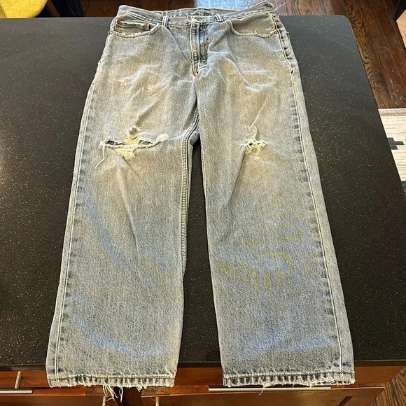 LEVI’S 550 Distressed Jeans Size W34 L30 - Picture 1 of 14